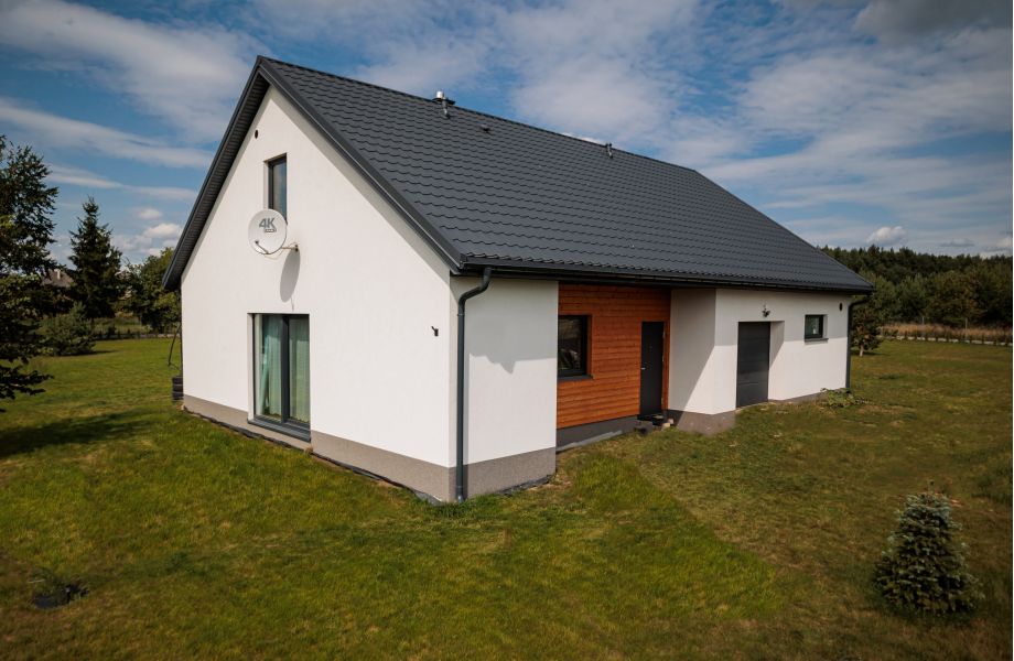 Klasyczna parterówka w Konowałach