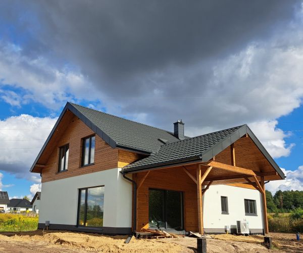 Dom z poddaszem w Osowiczach